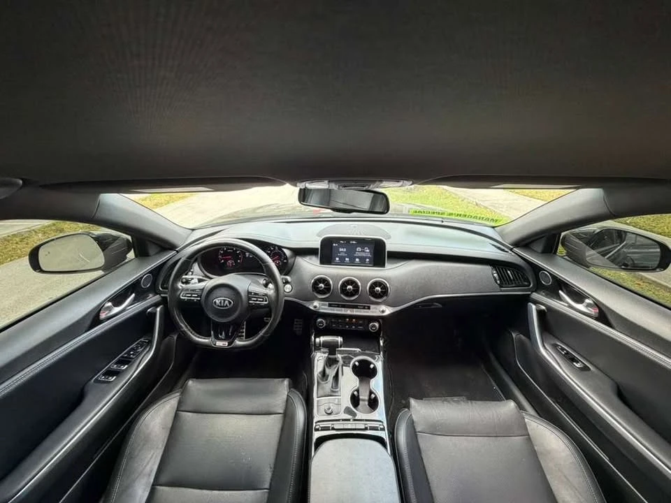 2020 Kia Stinger - Image 13 of 18