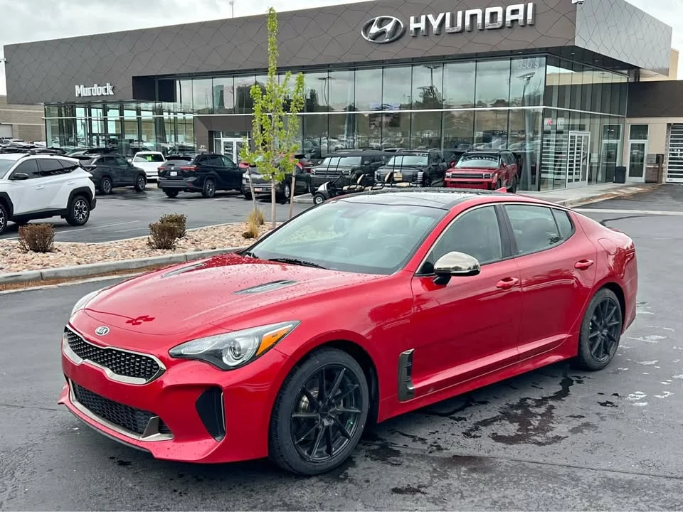 2020 Kia Stinger - Image 2 of 14