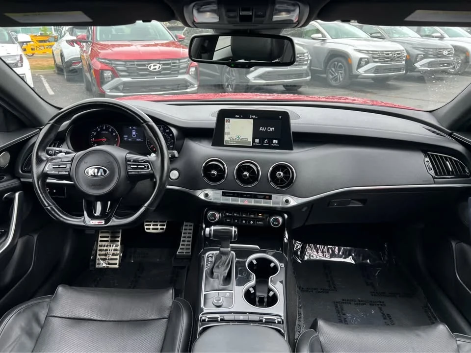 2020 Kia Stinger - Image 9 of 14