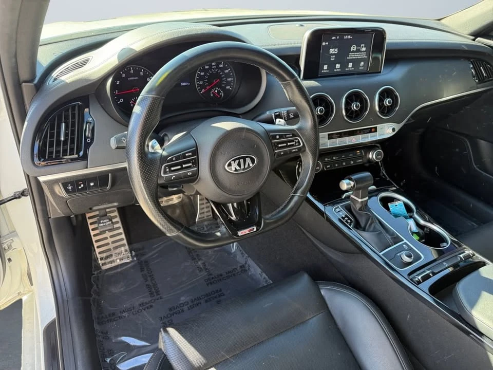 2020 Kia Stinger - Image 13 of 19