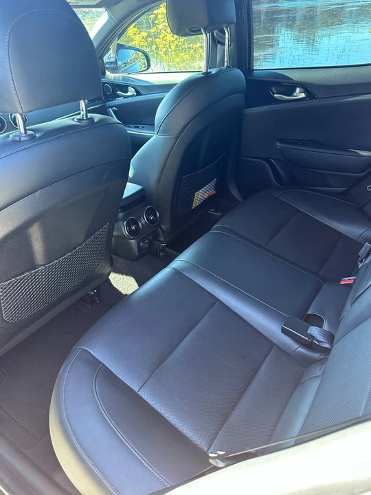 2020 Kia Stinger - Image 8 of 14