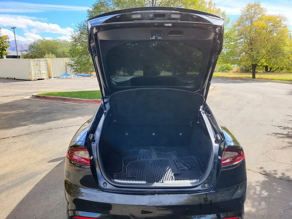 2020 Kia Stinger - Image 12 of 15