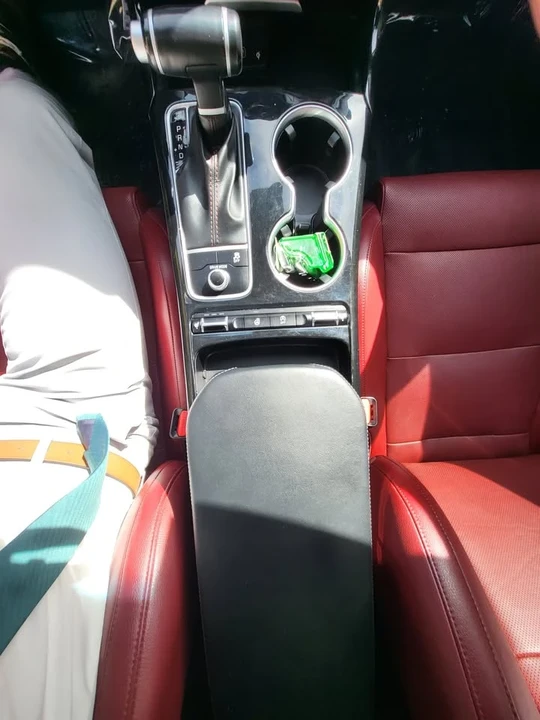 2020 Kia Stinger - Image 3 of 15