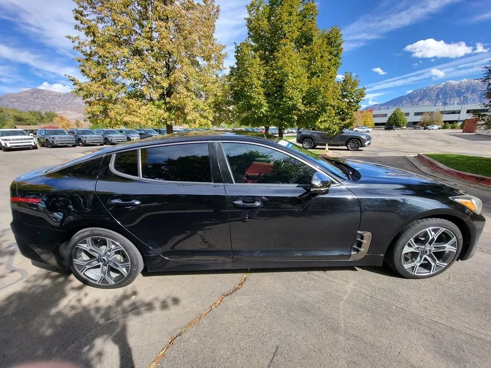 2020 Kia Stinger - Image 13 of 15