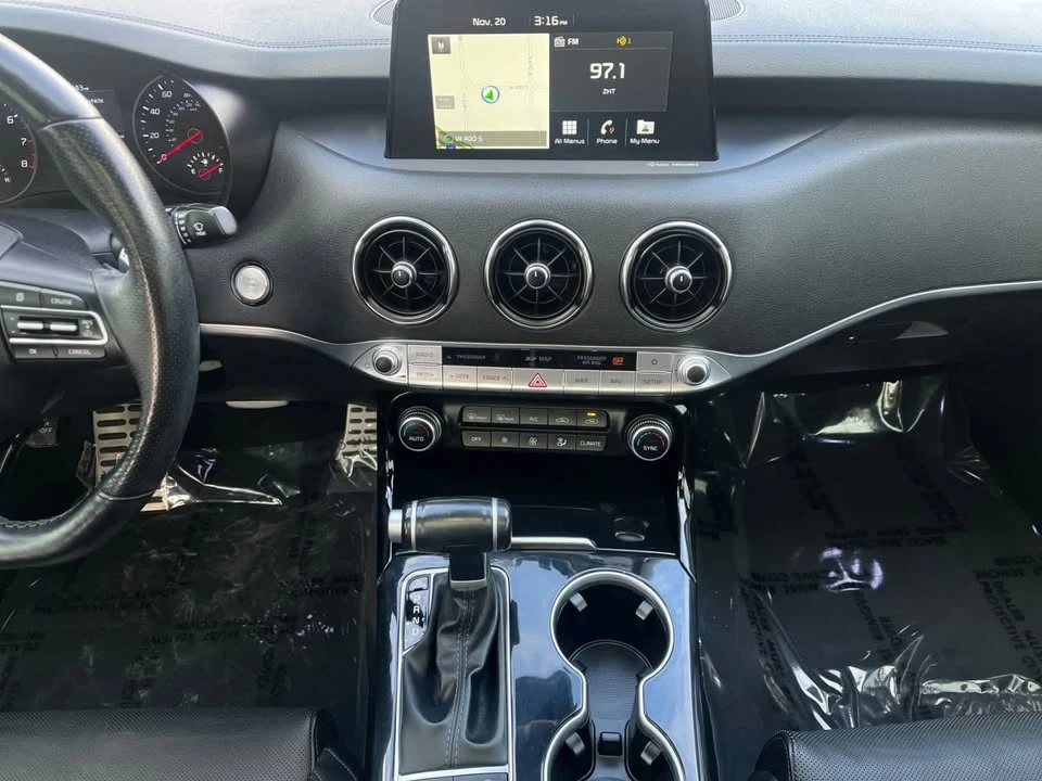 2020 Kia Stinger - Image 11 of 15