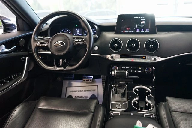 2020 Kia Stinger GT - Image 9 of 16