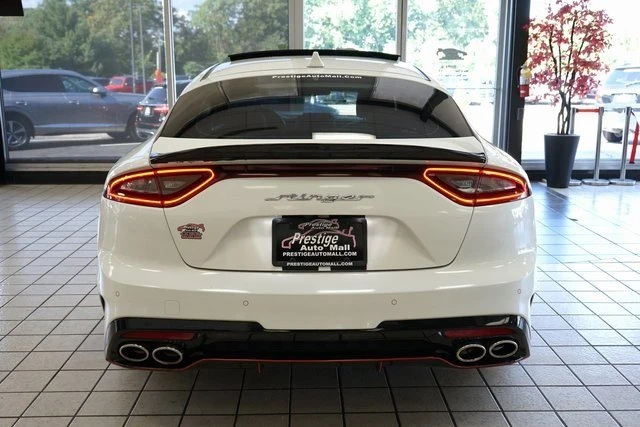 2020 Kia Stinger GT - Image 11 of 16