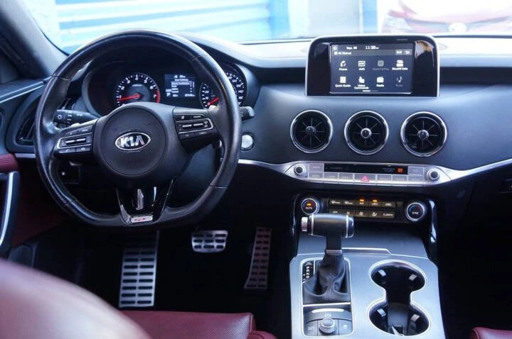 2020 Kia Stinger GT - Image 11 of 14