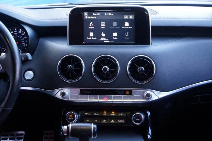 2020 Kia Stinger GT - Image 12 of 14