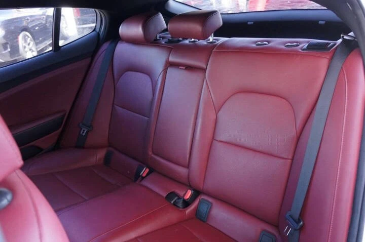 2020 Kia Stinger GT - Image 13 of 17