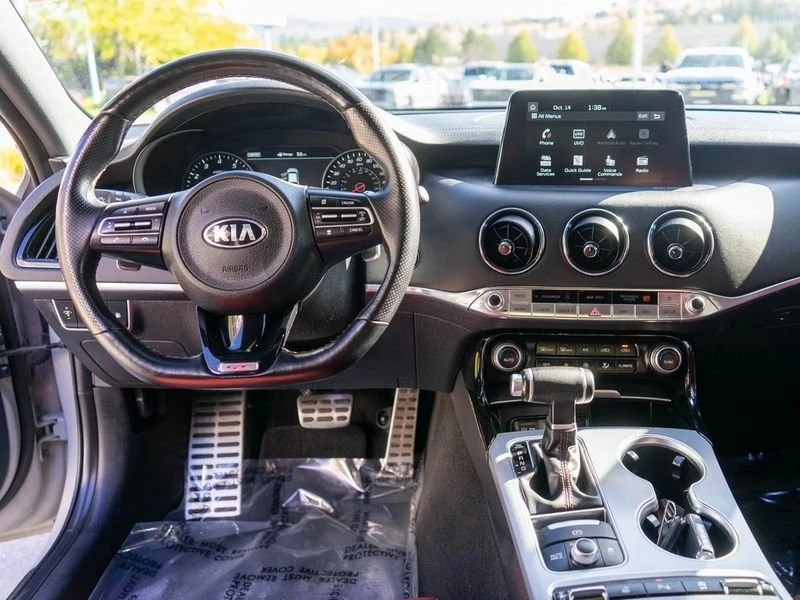 2020 Kia Stinger GT - Image 11 of 16