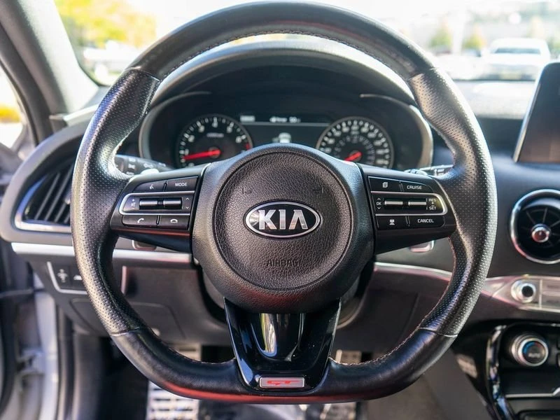 2020 Kia Stinger GT - Image 12 of 16