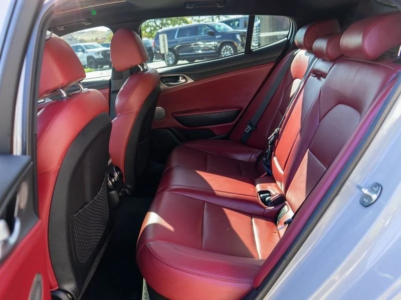 2020 Kia Stinger GT - Image 9 of 16