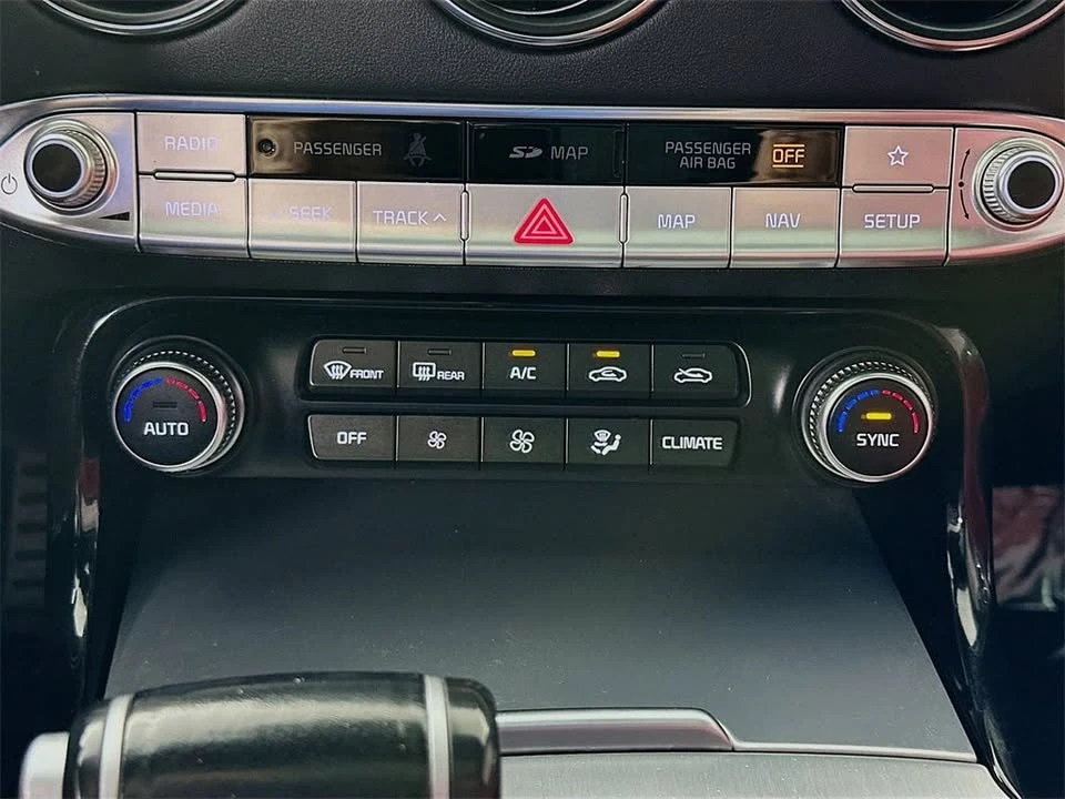 2020 Kia Stinger GT - Image 19 of 20
