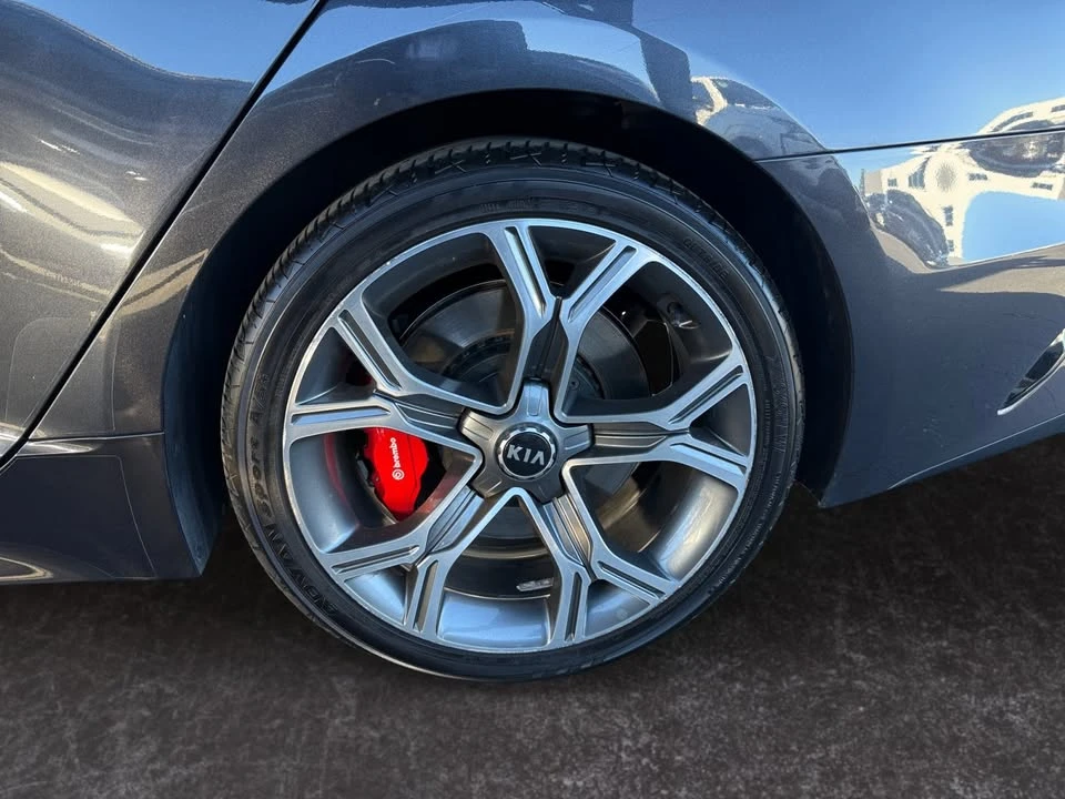 2020 Kia Stinger GT - Image 12 of 20
