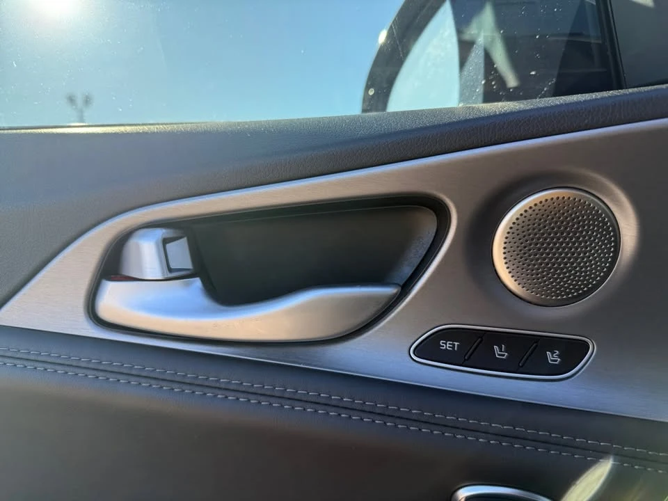 2020 Kia Stinger GT - Image 18 of 20