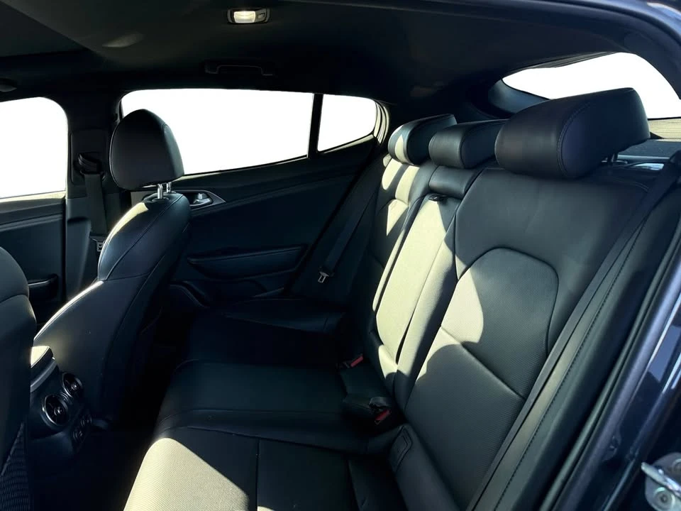 2020 Kia Stinger GT - Image 11 of 20