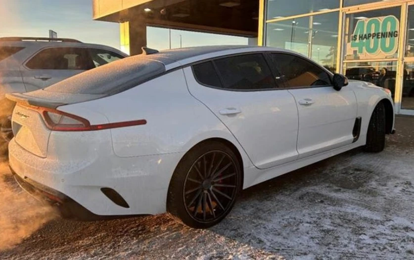 2020 Kia Stinger GT - Image 4 of 5