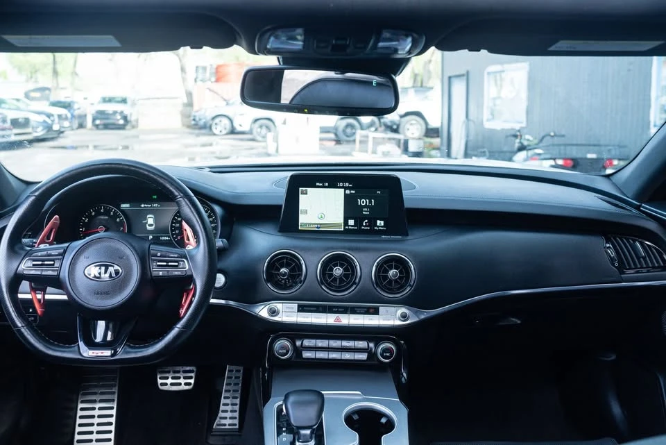 2020 Kia Stinger GT - Image 19 of 20