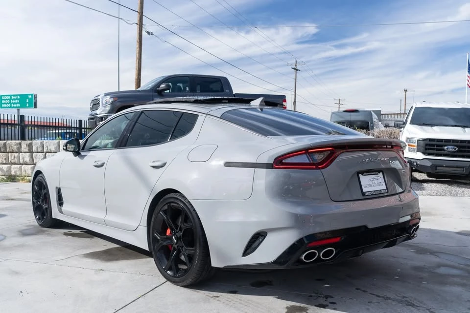 2020 Kia Stinger GT - Image 10 of 20