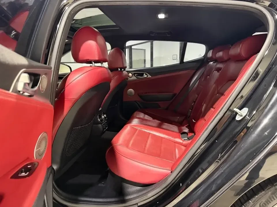 2020 Kia Stinger GT - Image 15 of 20