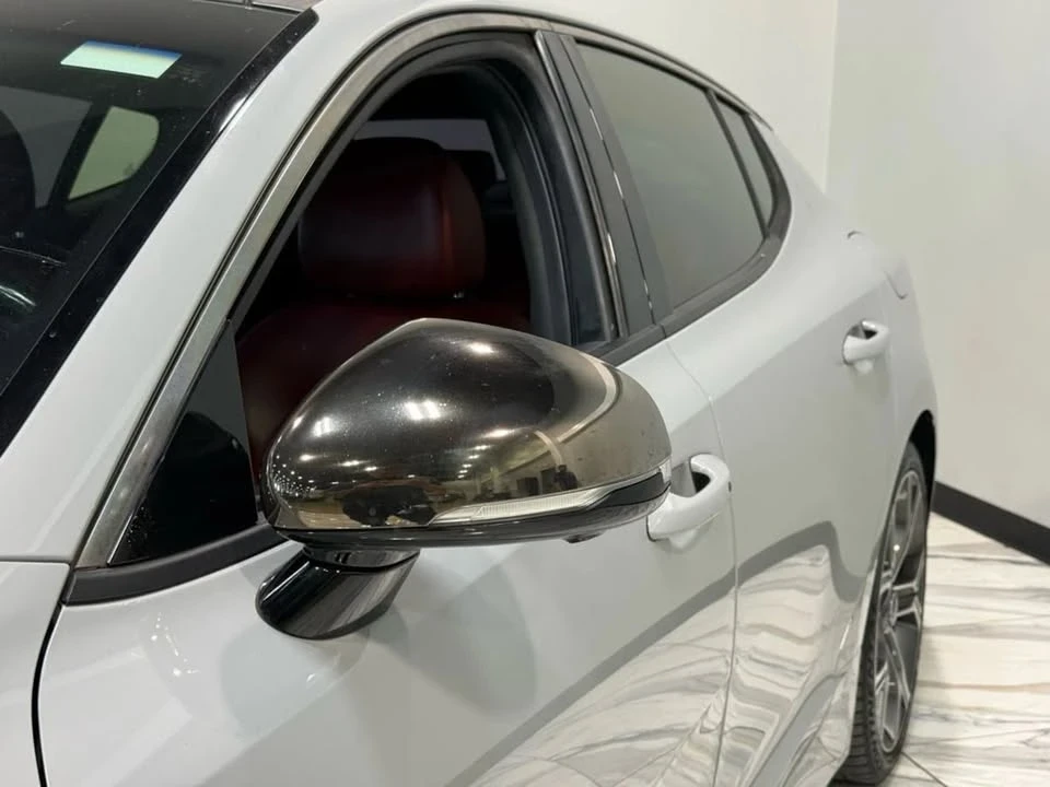 2020 Kia Stinger GT - Image 10 of 20