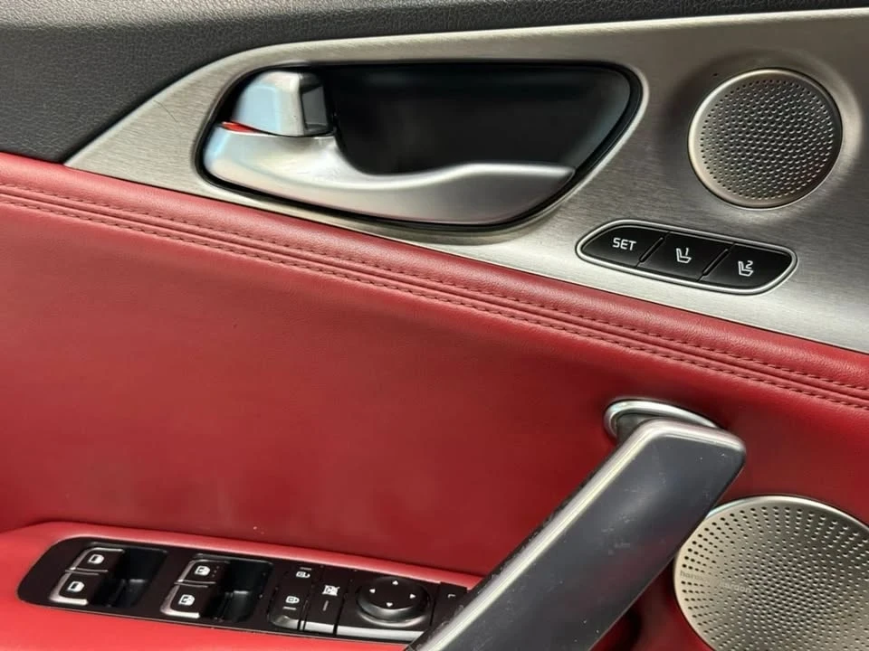2020 Kia Stinger GT - Image 12 of 20