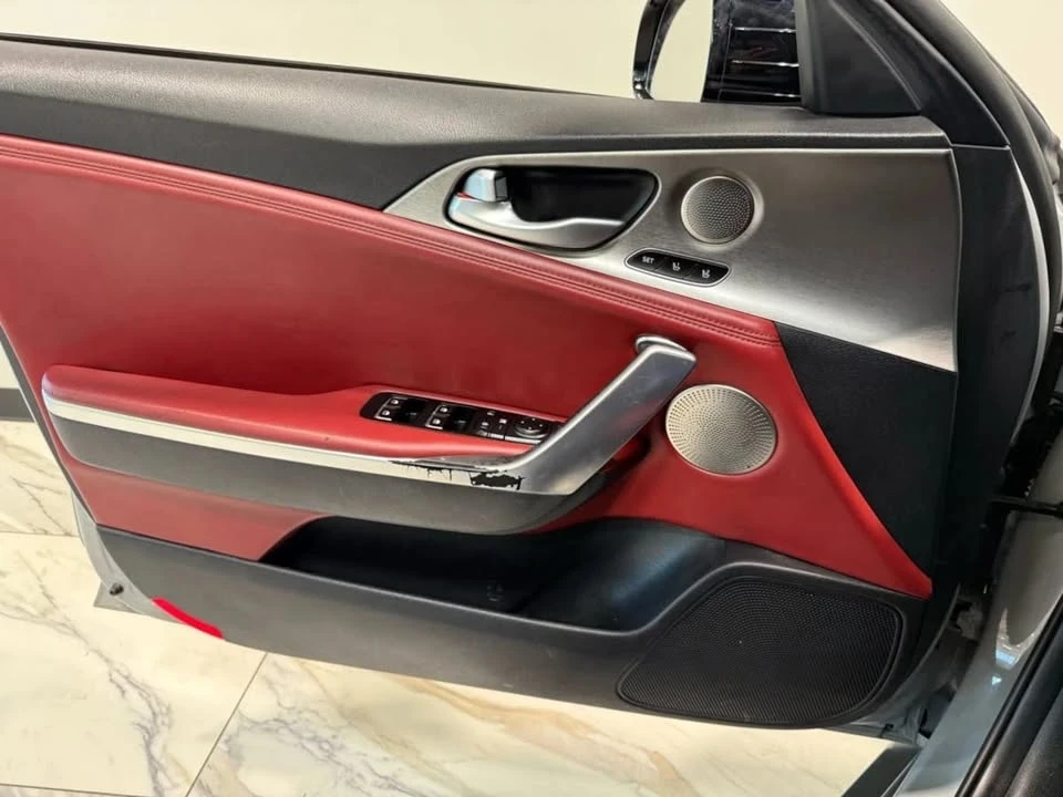 2020 Kia Stinger GT - Image 11 of 20