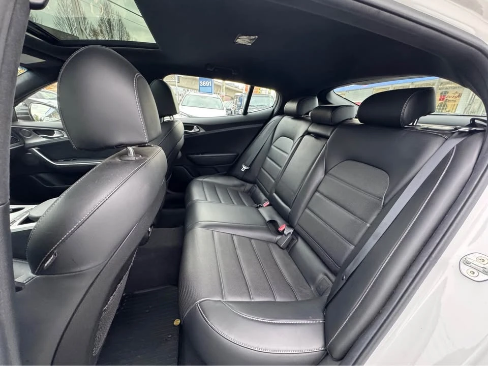 2020 Kia Stinger GT - Image 10 of 19