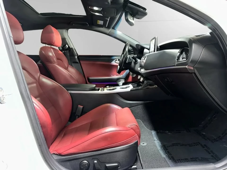 2020 Kia Stinger GT - Image 11 of 13