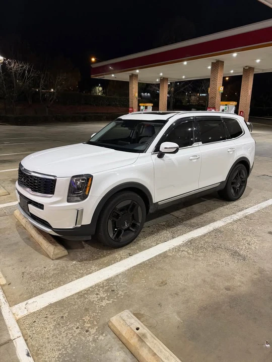 2020 Kia Telluride - Image 2 of 9