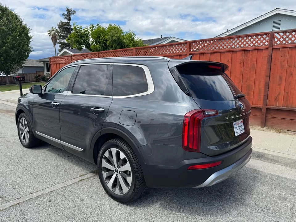 2020 Kia Telluride - Image 3 of 9