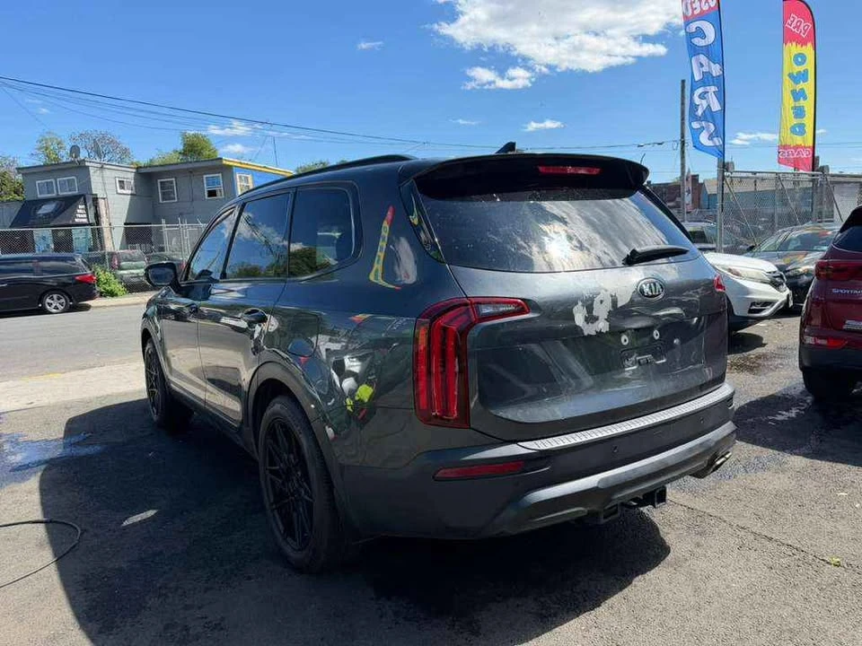 2020 Kia Telluride - Image 8 of 10