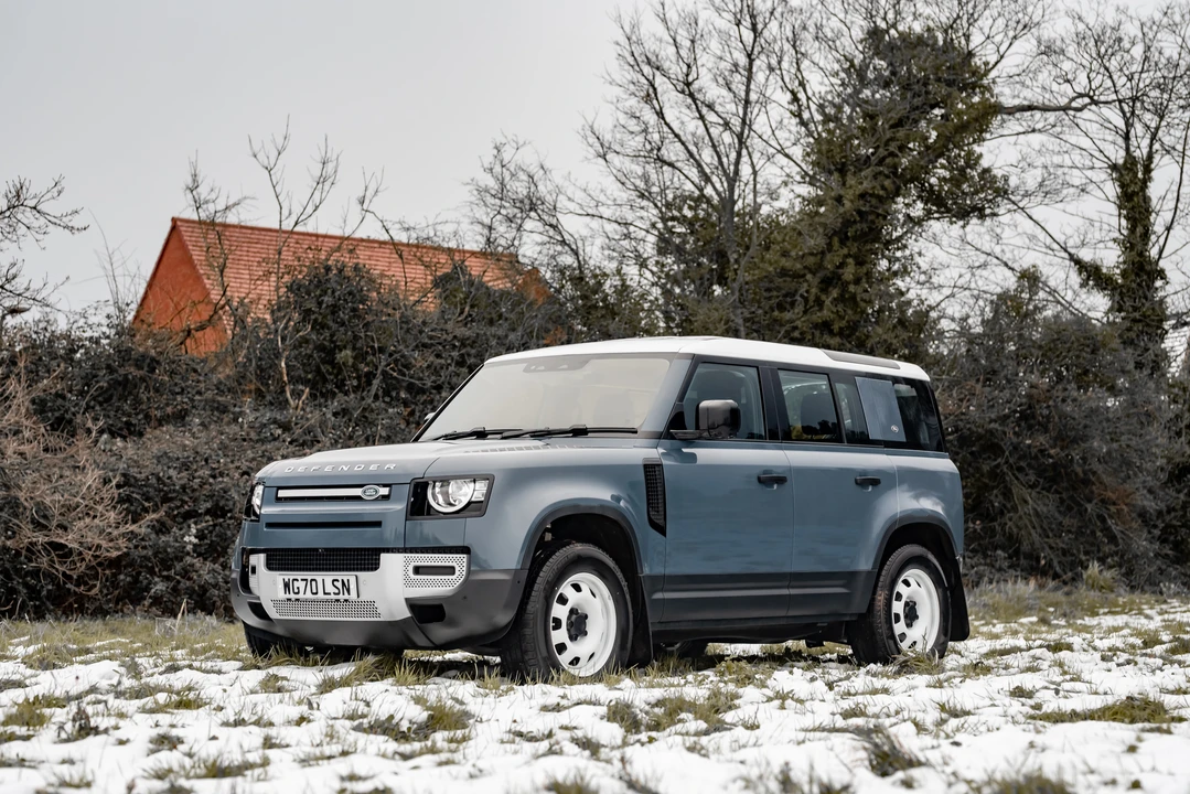 2020 Land Rover Defender L663 - Image 5 of 31