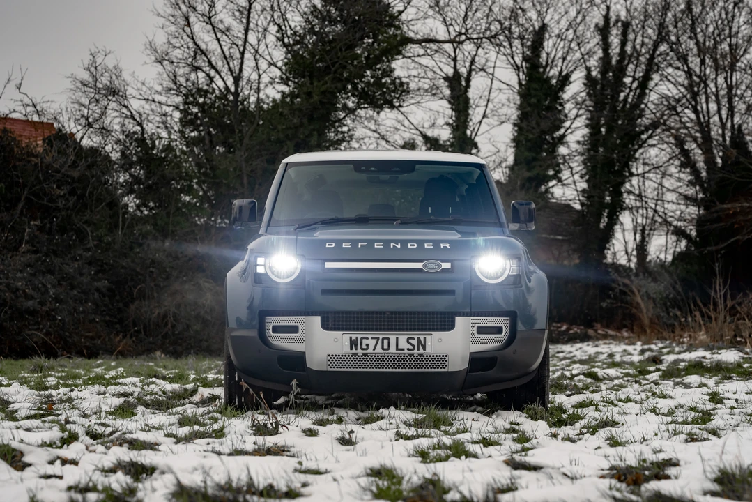 2020 Land Rover Defender L663 - Image 10 of 31