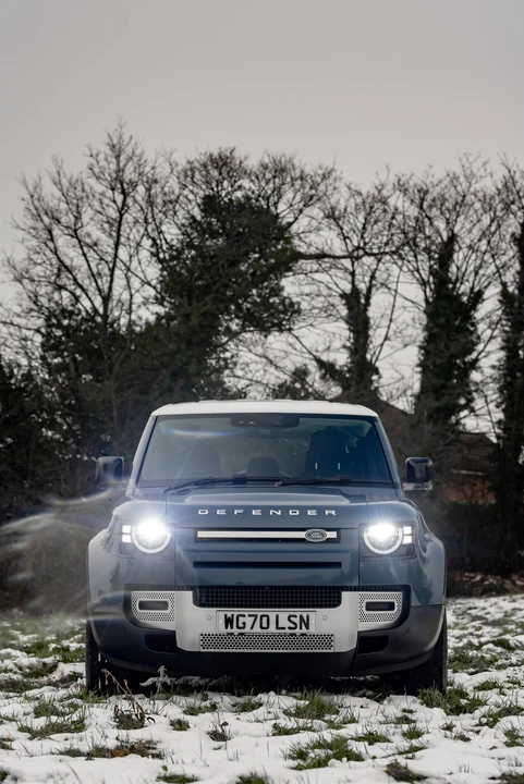 2020 Land Rover Defender L663 - Image 16 of 31