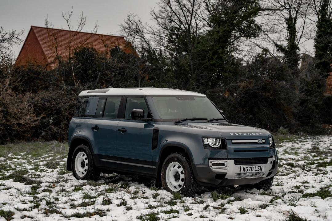 2020 Land Rover Defender L663 - Image 11 of 31