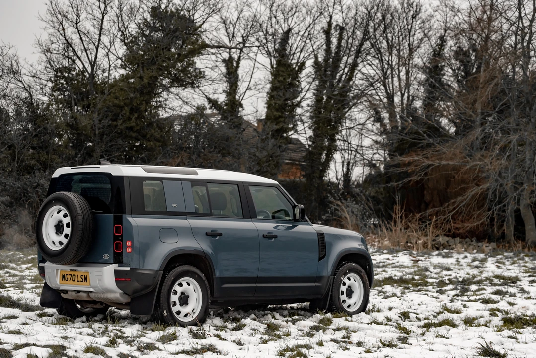 2020 Land Rover Defender L663 - Image 21 of 31