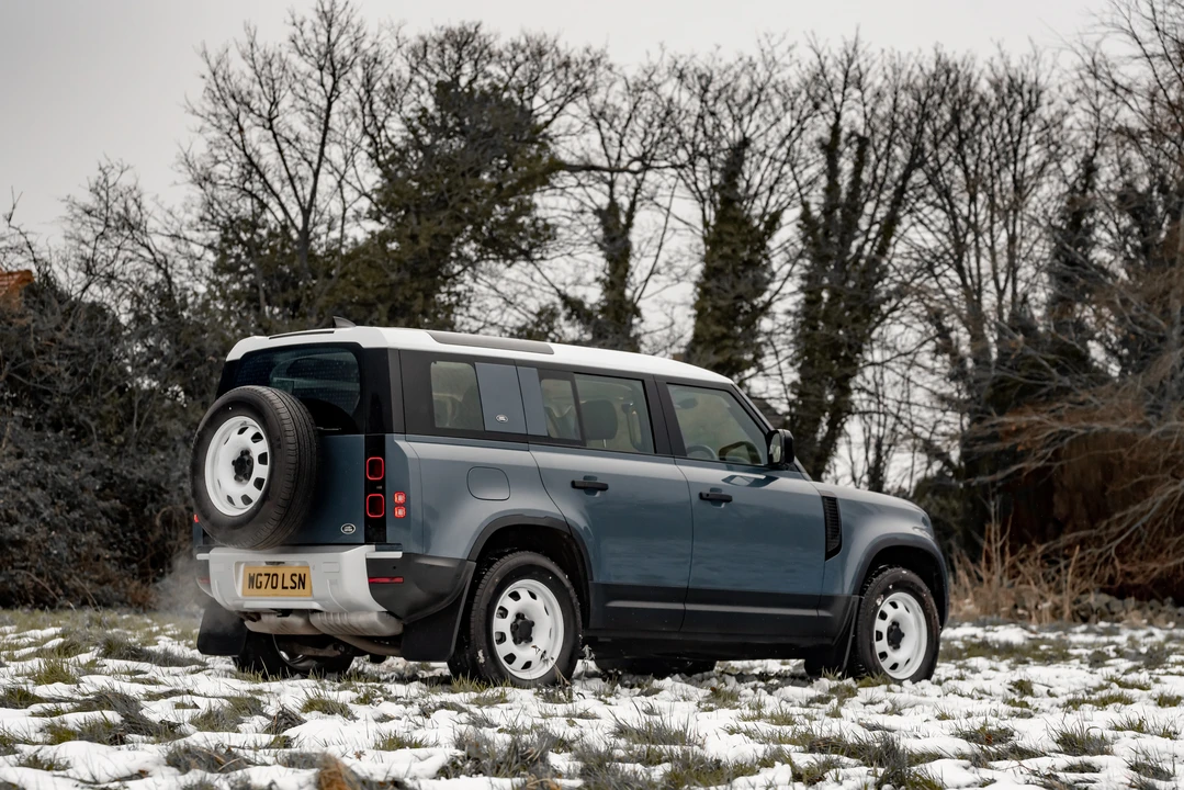 2020 Land Rover Defender L663 - Image 23 of 31