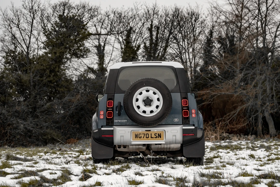 2020 Land Rover Defender L663 - Image 28 of 31