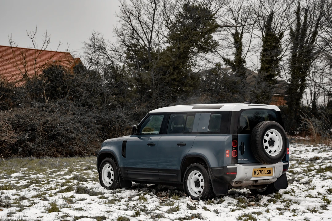 2020 Land Rover Defender L663 - Image 30 of 31