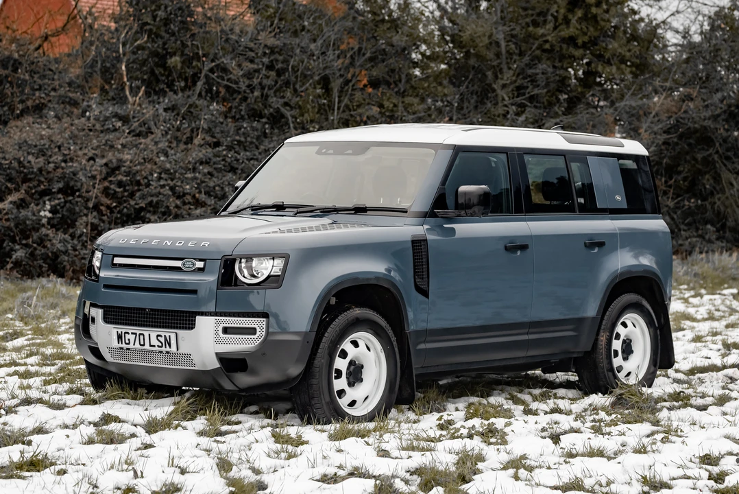 2020 Land Rover Defender L663 - Image 2 of 31
