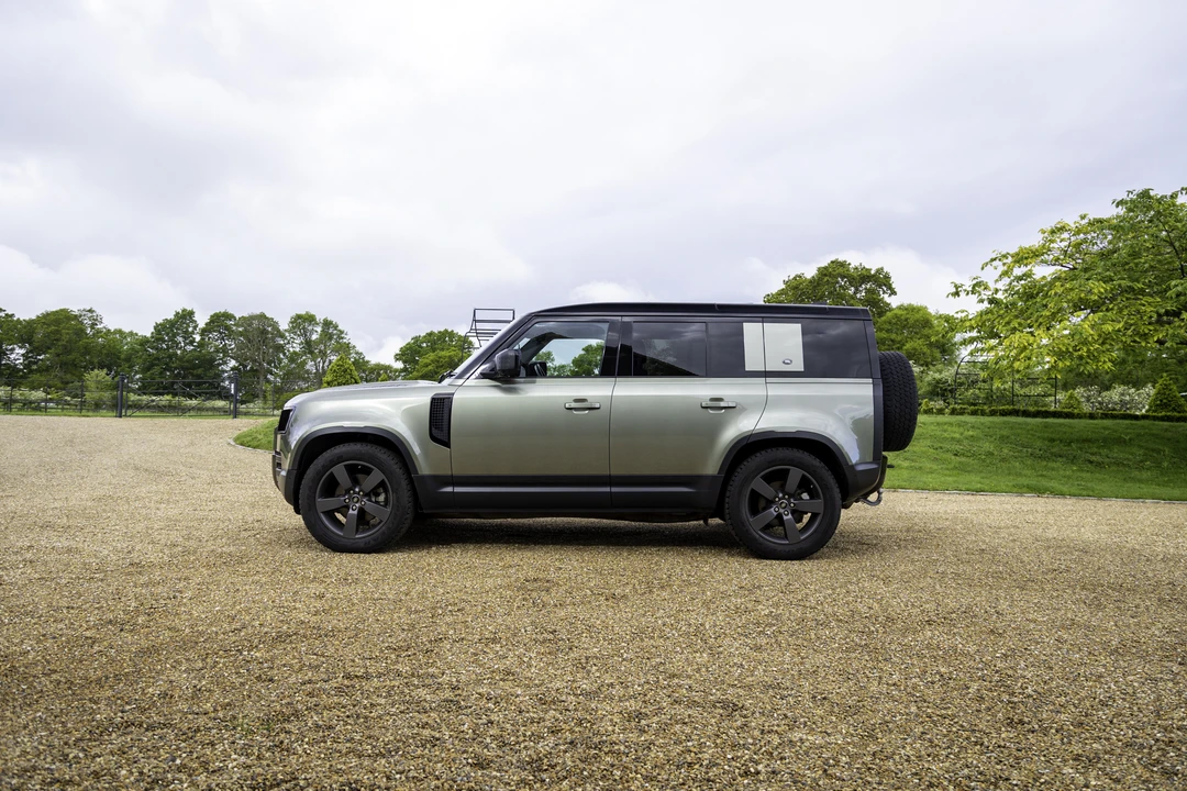 2020 Land Rover Defender L663 - Image 9 of 31