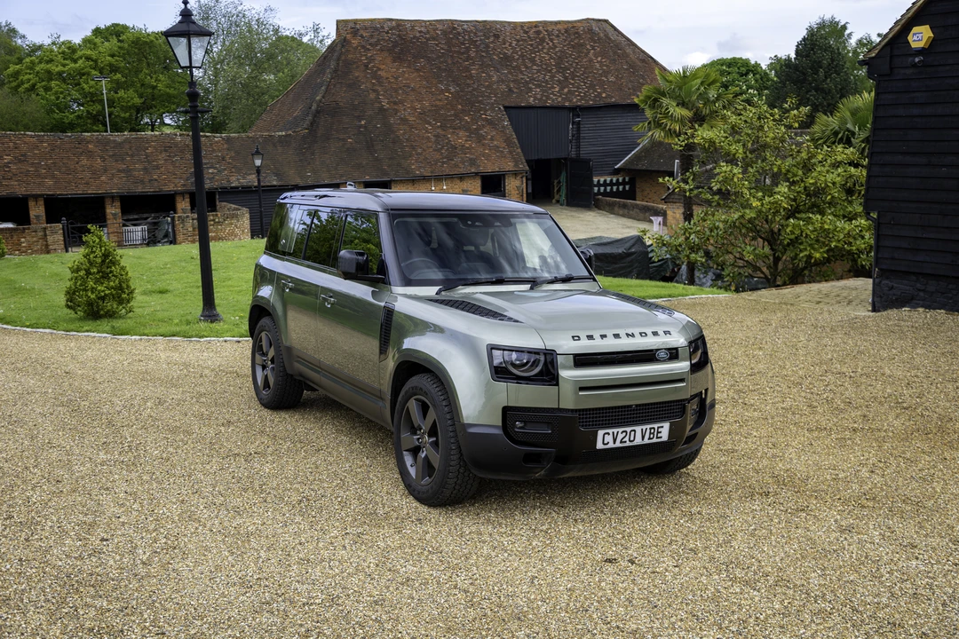 2020 Land Rover Defender L663 - Image 12 of 31