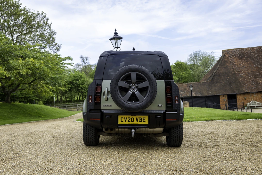 2020 Land Rover Defender L663 - Image 7 of 31