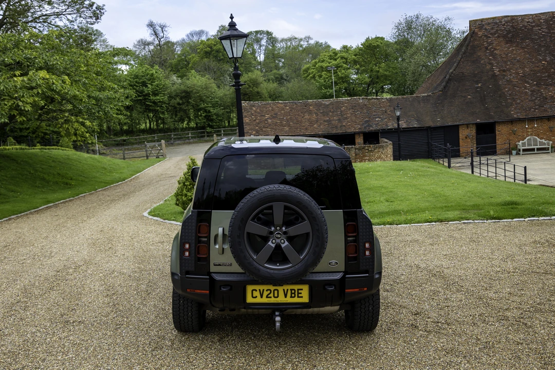 2020 Land Rover Defender L663 - Image 14 of 31
