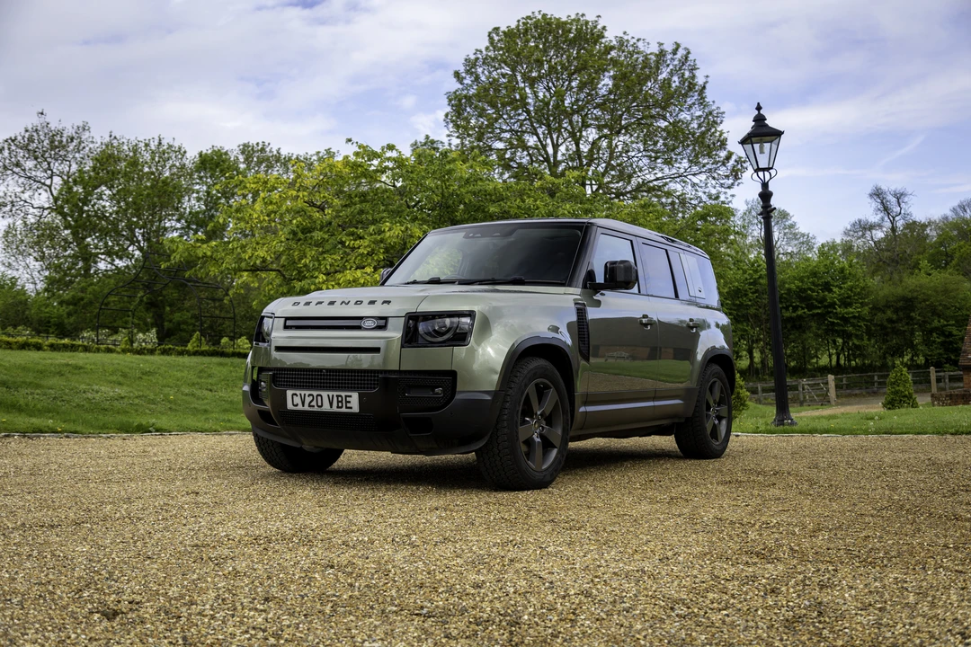 2020 Land Rover Defender L663 - Image 16 of 31