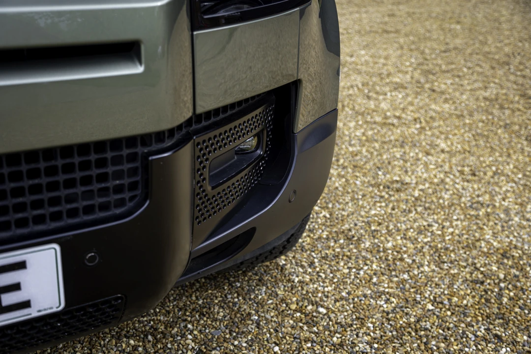 2020 Land Rover Defender L663 - Image 25 of 31
