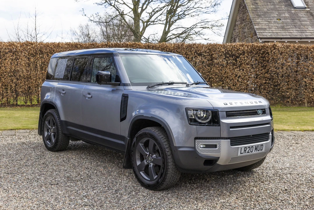 2020 Land Rover Defender L663 - Image 2 of 31
