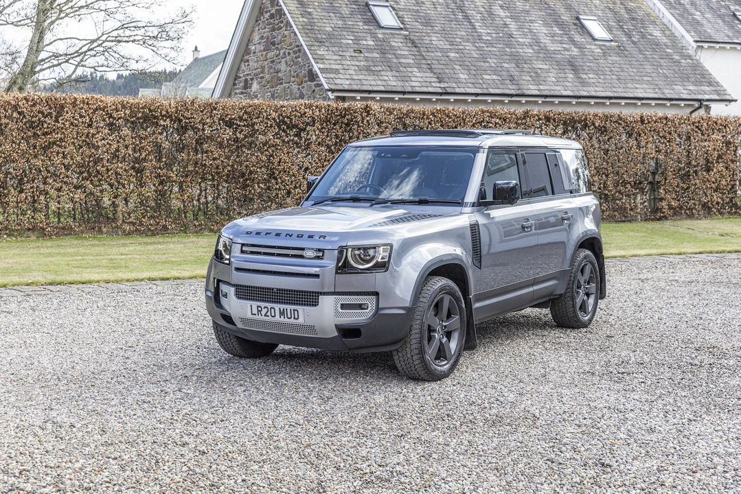 2020 Land Rover Defender L663 - Image 10 of 31